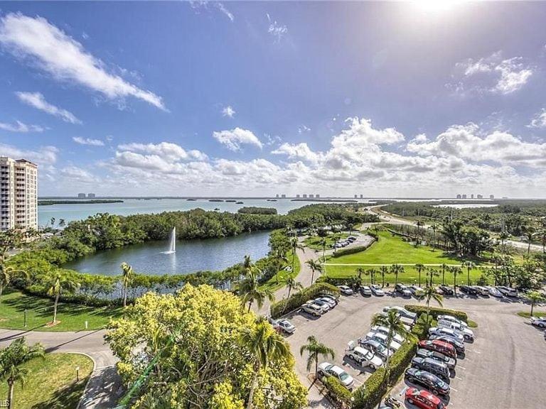 Beachfront Lovers Key Apartment